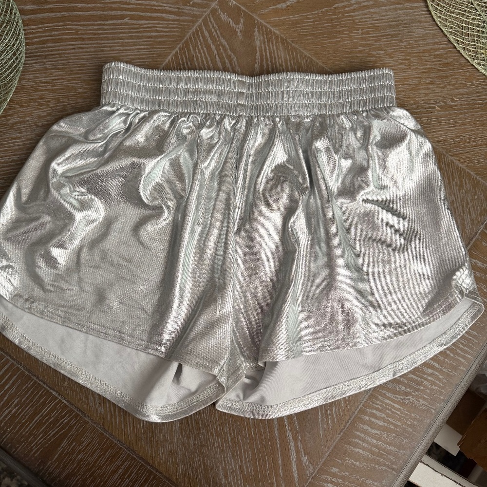 Azarhia Metallic Silver Shorts Size Small